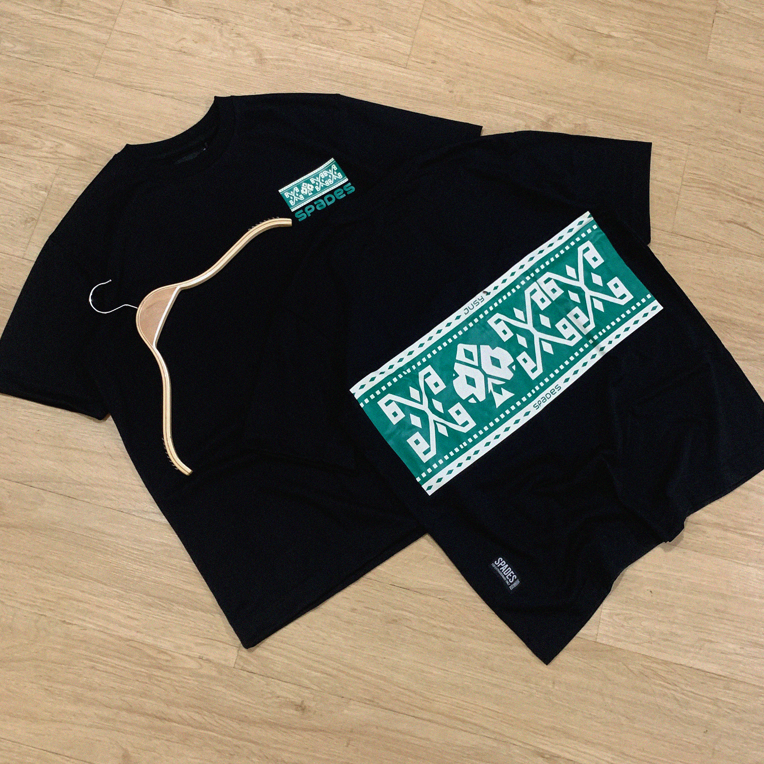 Spades Jusy Black in Box Tee SPADES