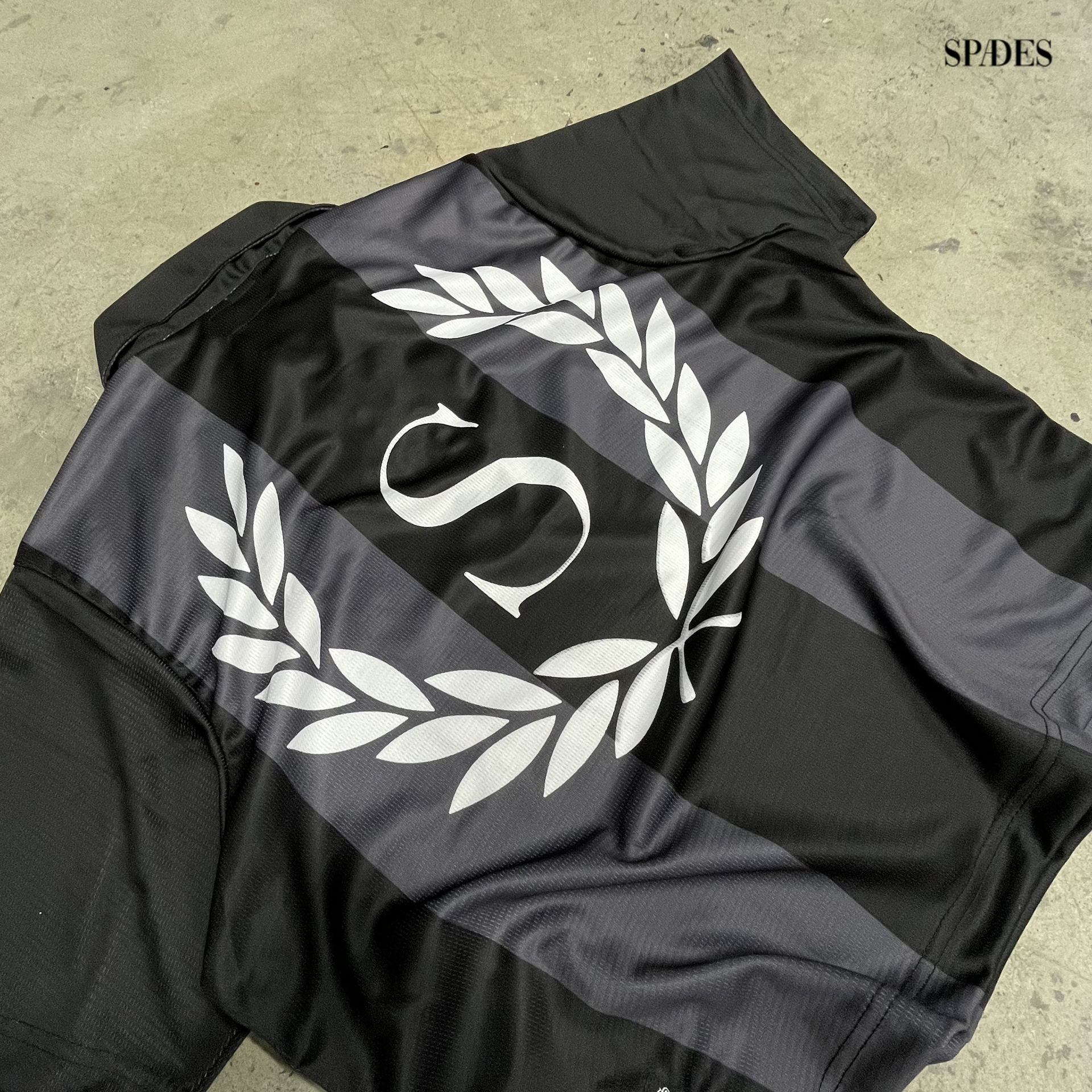 Monarch Mode Boxy Crop Jersey Polo SPADES