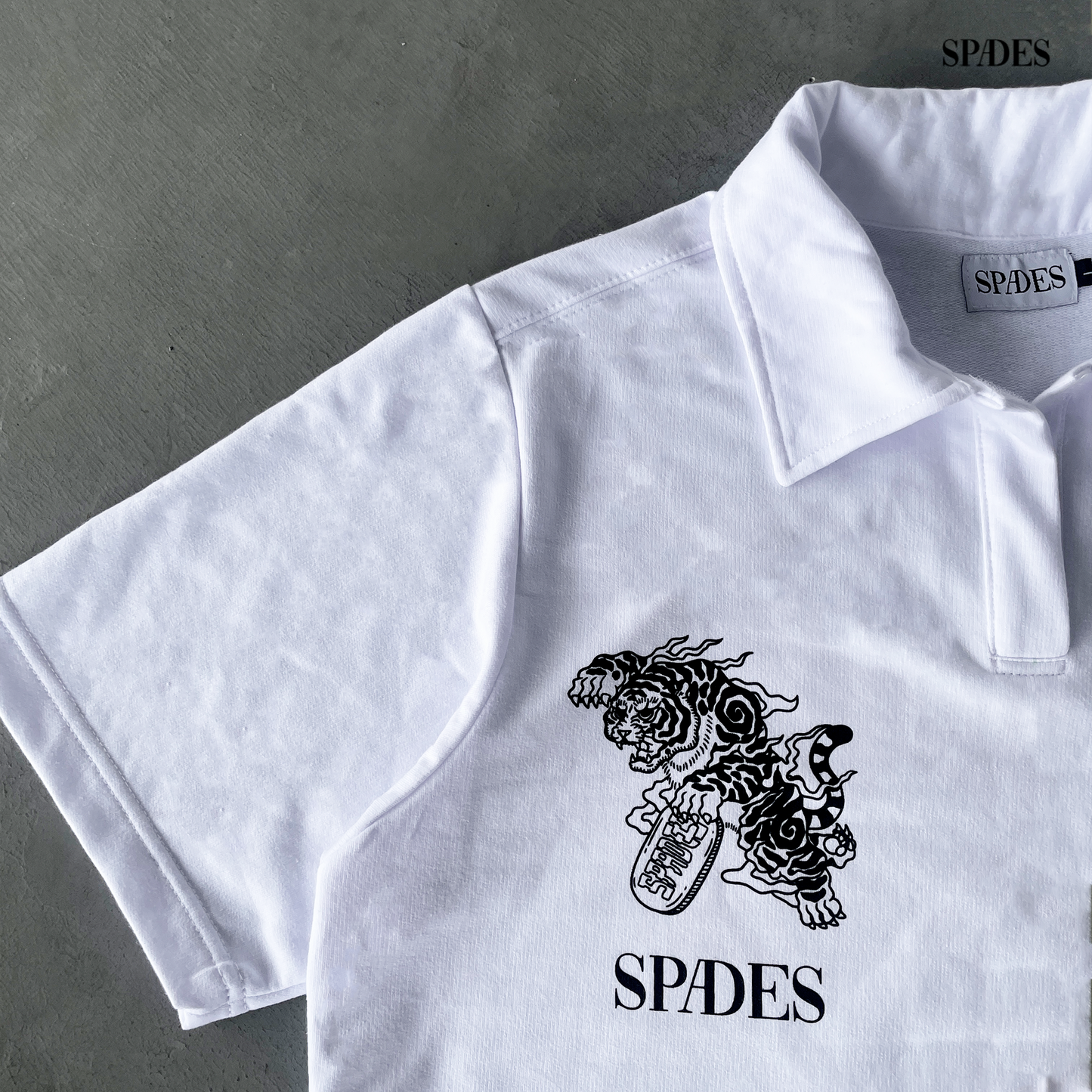 Velcro Apex  Polo Boxy Crop White SPADES